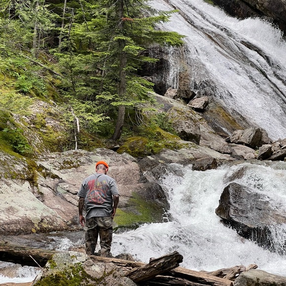 Meet your Posher, Cameron - Picture 1 of 1